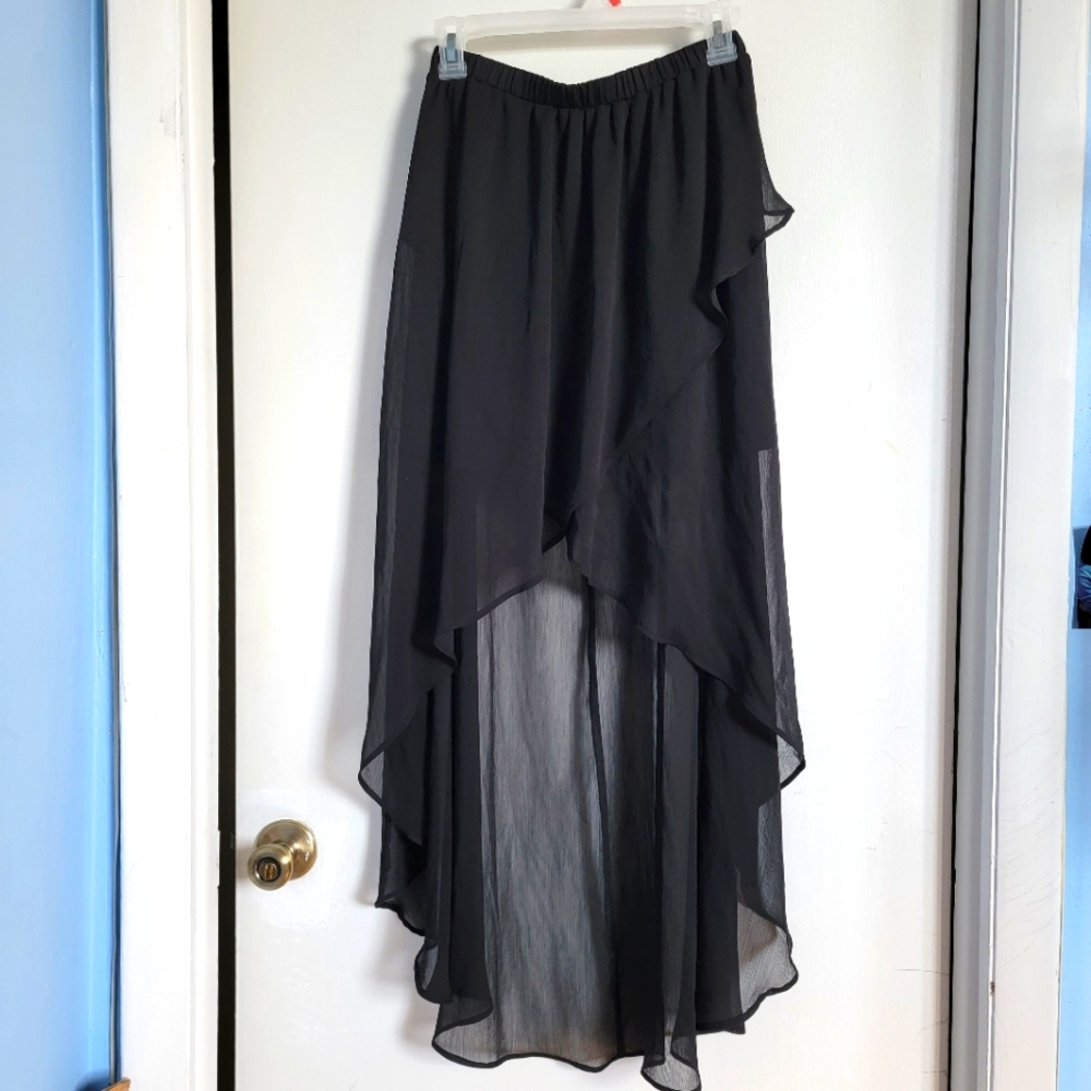 NEW Xhilaration hi low black skirt, S